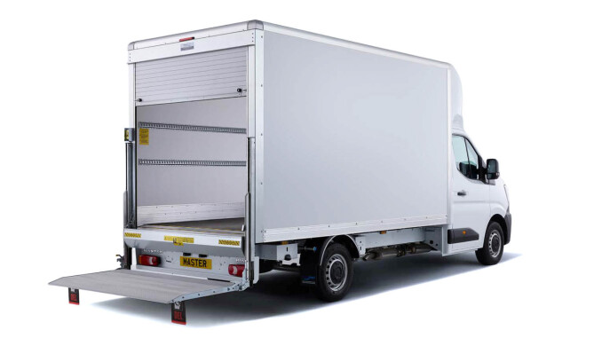 Renault Master Lwb Diesel Fwd LL35dCi 150 Advance L/Rf Luton Box Van [Tail lift] - Image 2